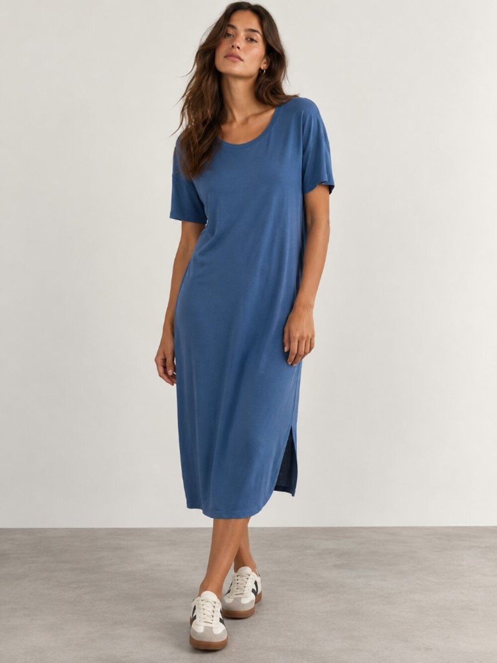 ARITZIA BABATON Blue Midi T-Shirt Dress Relaxed Side Slit Minimalist Casual Chic